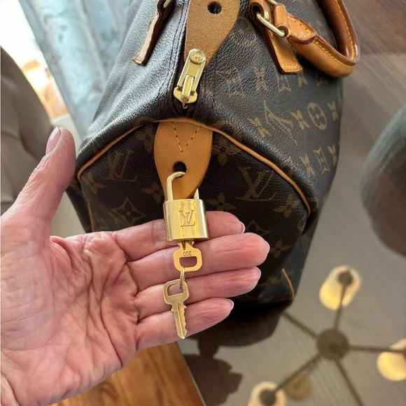 Vintage Y2K Louis Vuitton Speedy 30 - Picture 11 of 15